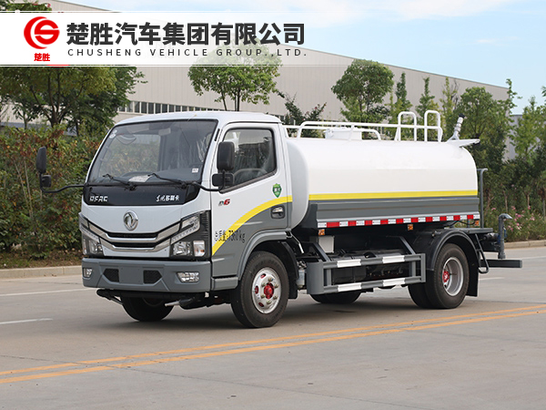 东风小多利卡洒水车