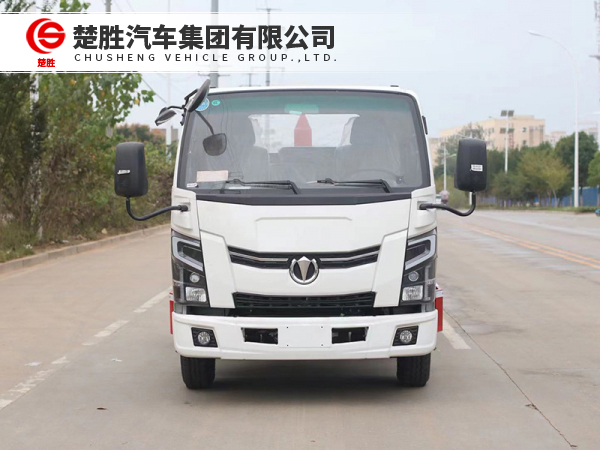 飞碟奥驰钩臂垃圾车