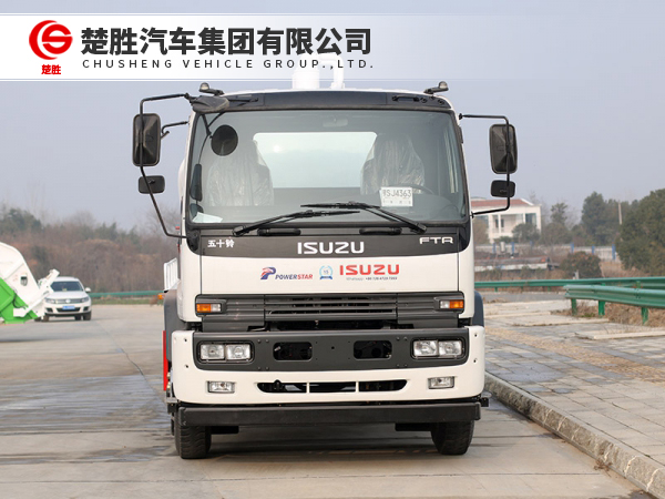 五十铃FTR吸污车
