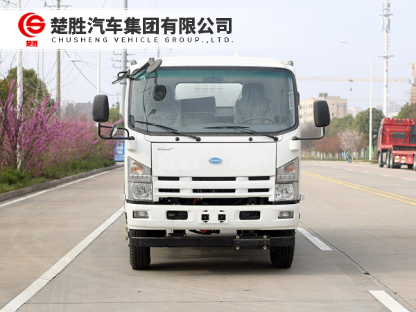 庆铃纯电动护栏清洗车