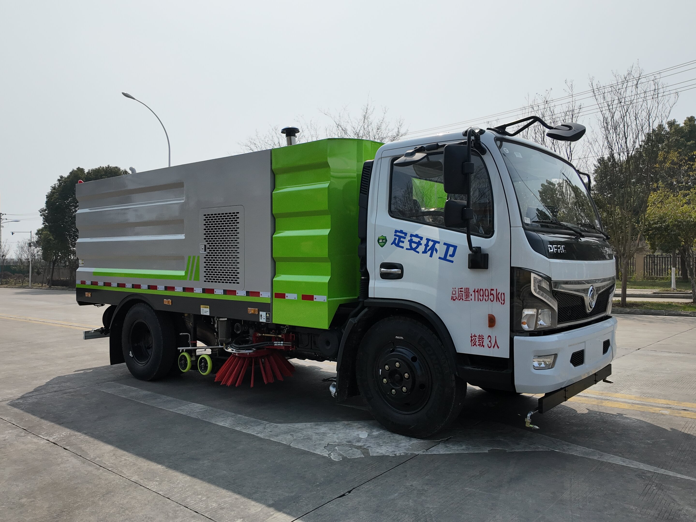 东风多利卡D7-3吨洗扫车操作视频